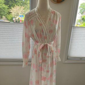 Womens size small Miss Elaine floor length, floral robe